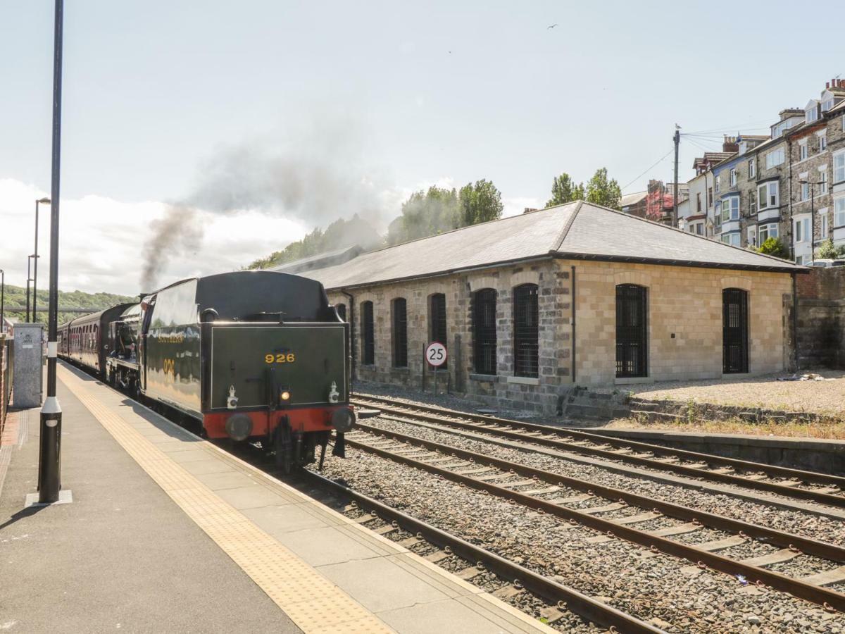Blue Peter Engine Shed Whitby Exterior foto
